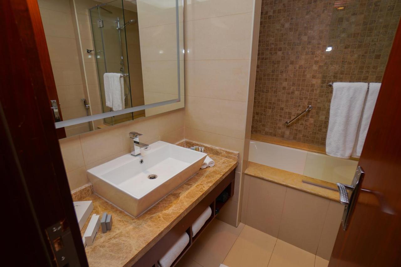 The Grand Lux Hotel Ad-Dauha Zewnętrze zdjęcie Bathroom