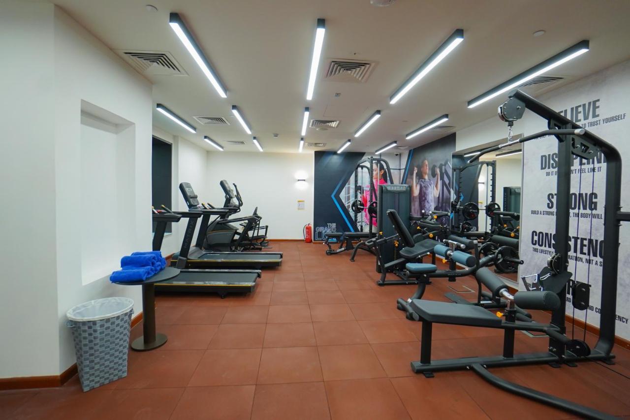 The Grand Lux Hotel Ad-Dauha Zewnętrze zdjęcie The gym at the hotel